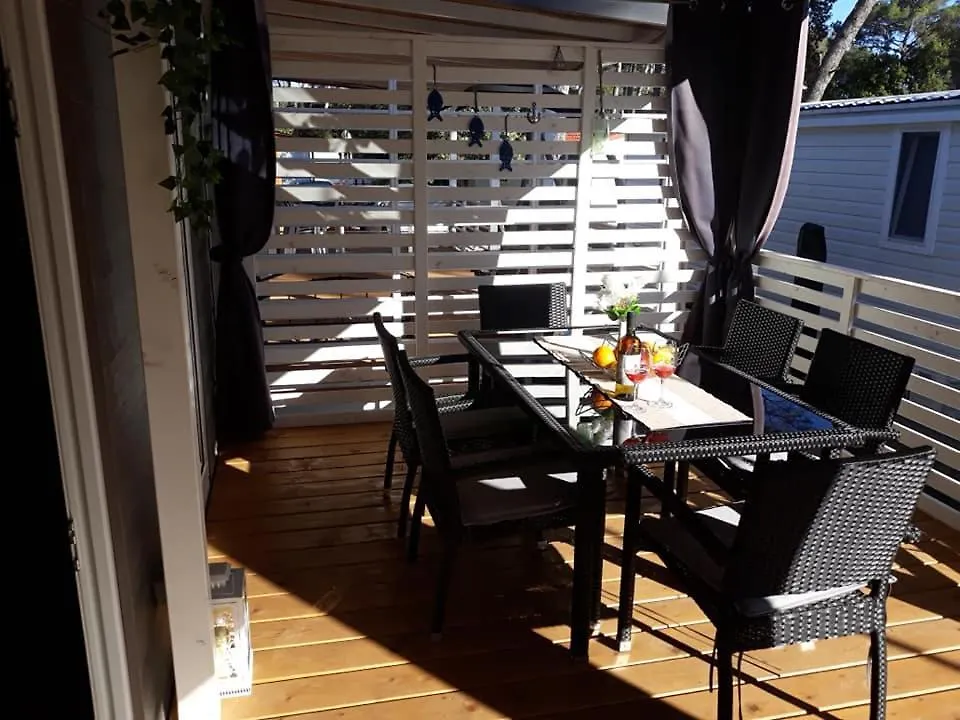 Kemping Mobile Home Morska Vila Biograd na Moru