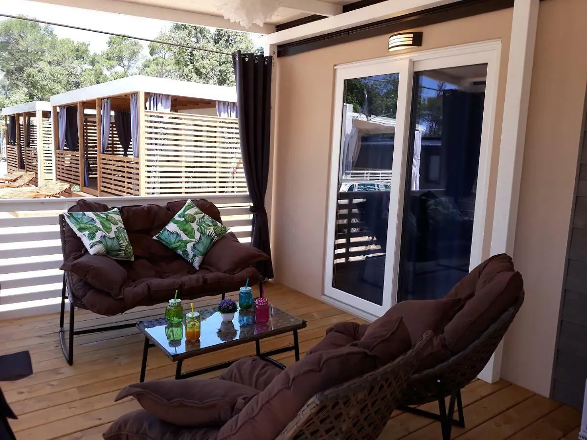 **** Kemping Mobile Home Morska Vila Biograd na Moru Horvátország