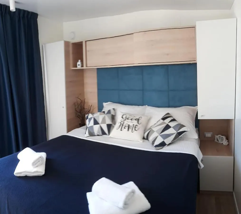 Kemping Mobile Home Morska Vila Biograd na Moru