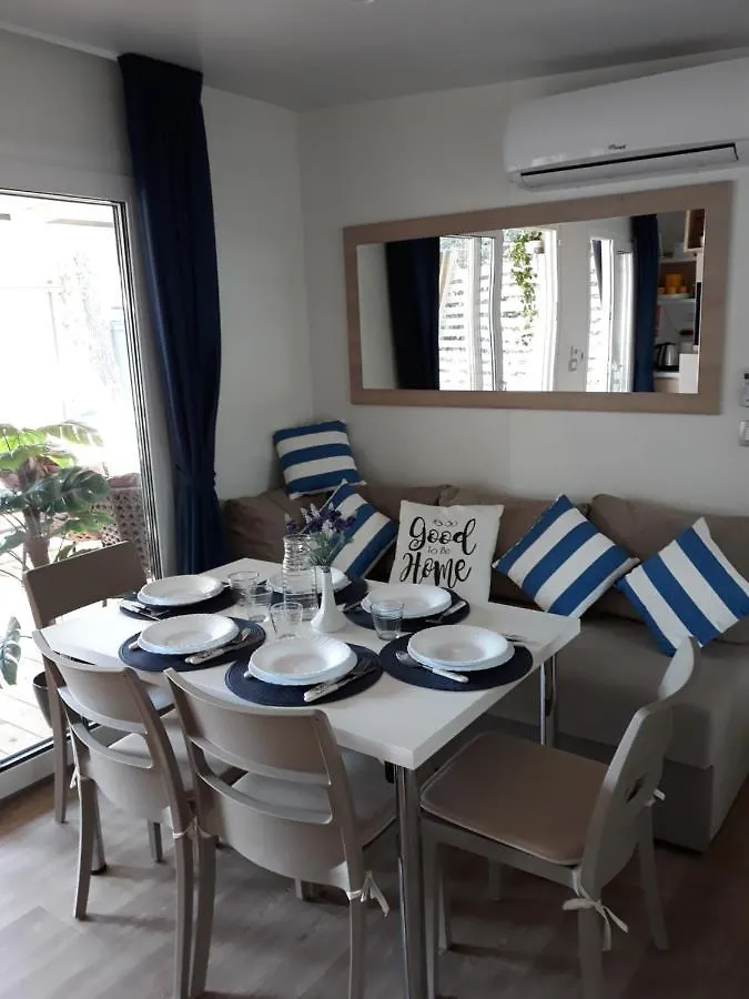 Mobile Home Morska Vila Biograd na Moru Kemping